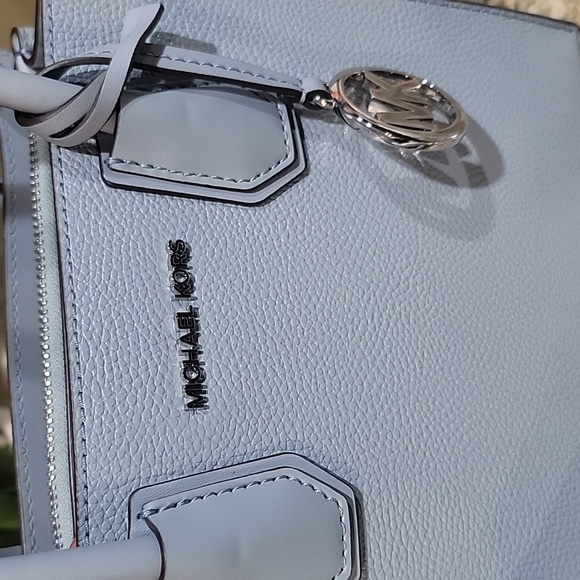 Michael Kors NWT Mercer Pebbled Leather Crossbody Bag IN PALE BLUE - Picture 2 of 8
